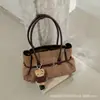 Bolso de Felpa Gamuzada con Diseño Retro de Nicho 2026 Moda Casual Textura Personalidad Bolso de Hombro para Mujer Bolso para el Hombro de Viaje