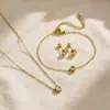 Design de Luxo de Nicho com um Toque de Alta Qualidade, Corrente para Clavícula, Colar de Aço Titânio com Mini Diamante Único para Mulheres, Tendência no Tiktok, Acessório Popular