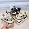 Sapatos Infantis Meninos Sapatos Casuais 2026 Primavera Novo Tênis Esportivo para Bebê Lantejoulas Estilo Princesa Meninas Crianças Pequenas Tênis de Skate