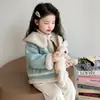 Ropa exterior para niñas transfronteriza, nueva colección de invierno 2026, ropa para niños con encaje y piel sintética, abrigo cálido para niños, disponible para dropshipping