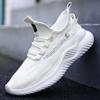 Zapatillas de deporte de fabricantes al por mayor para hombre nuevas transpirables populares zapatillas de deporte de primavera y otoño tejidas con mosca zapatos casuales de tela de malla