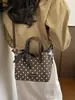Bolsa fofa de bolinhas estilo coreano 2026 novo modelo bolsa dopamina para meninas, bolsa de ombro e transversal de alto valor estético