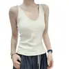 Nuevo top sin mangas simple de cuello en U para principios de otoño con almohadillas en el pecho, corte ajustado, versátil y elegante, modelo popular en línea 8168