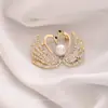 Broche de Laço Coração Simples para Mulheres, Corsage de Luxo, Alfinete Anti-Exposição para Gola Feminina, Alfinete de Cardigã, Acessório de Roupa