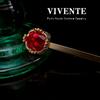 Broche de Pin de Una Palabra Exquisito de Alta Gama para Hombres y Mujeres Fan G's Simple Retro Atmosférico Elegante Versátil Estilo Old Money