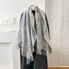 Bufanda para mujer de la marca trendy CC, bufanda chal gruesa popular con borlas largas, imitación cachemira transfronteriza europea y americana, bufanda cálida para cuello al por mayor para exteriores