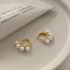 Pendientes Pequeños de Perlas de Alto Gama Estilo Francés Círculos Geométricos Tachuelas Moda para Mujer Versátil Temperamento Pendientes Minimalistas Accesorios