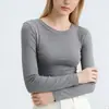 Camiseta Cinza de Gola Redonda e Manga Longa para Mulheres 2026 Primavera Novo Estilo Camada Base Justa Feminina Roupa Externa Top de Alto Padrão Justo