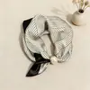 Bufanda Cuadrada Pequeña de Gama Alta con Cierre Magnético, Bufanda Larga de Seda para Primavera y Verano, Combinada con Camisas, Decoración Profesional, Bufanda Delgada al por Mayor