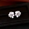 Presilhas de orelha em ouro 18k banhado real com zircônia, pérola e estrela, luxo leve e sensação de alta qualidade, brincos sem furo, acessórios de orelha delicados e elegantes