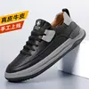 Zapatos Casuales de Verano para Hombre Zapatos Versátiles Zapatillas de Suela Gruesa Zapatos Casuales de Cuero Genuino para Hombre Venta al Por Mayor de Fábrica