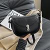 Bolsa Feminina Primavera 2026 Nova Tendência Moda Estilo Coreano Versátil Nicho Corrente Dourada Bolsa Transversal