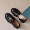 Mocassins Genuínos de Couro Bovino de Primeira Camada com Solado Grosso e Design Plissado, Sapatos Pequenos de Couro com Fivela de Camélia Estilo Britânico, Sapatos Femininos Retrô