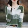 Suéter de algodón glutinoso suave a rayas con cuello en V para mujer, suéter tipo camisa de primavera y otoño, suéter de moda, top de cuello de pollo estilo occidental