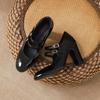 Sapatos Mary Jane Rasos de Uma Tira Estilo Hepburn para Mulheres, Novos Saltos Altos Estilo Fada 2025 Que São Confortáveis e Não Cansam os Pés
