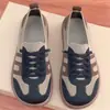 Grulla de Almofada Branca Primavera/Outono 2026 Sapatos de Pano de Pequim Novo Estilo Elegante da Moda Sapatos de Treino Alemães Leves Confortáveis Sapatos Casuais Femininos Sola Macia