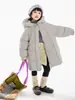 Chaqueta de plumas de longitud media personalizada para niños del fabricante original, Abrigo cálido de invierno para niñas con 90% de plumón de pato, Personalización transfronteriza