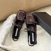 Sandálias Fechadas Estilo Francês com Laço Grande, Elegantes e Versáteis, Salto Bloco, Novo Modelo Verão 2026, Salto Alto Deslumbrante para Uso ao Ar Livre