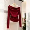 Traje de Ano Novo de Alta Qualidade, Redutor de Idade e Estiloso para o Inverno de 2025: Top Base Patchwork de Renda Vermelho Ombro a Ombro