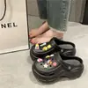 Zuecos para Mujer al por Mayor para Verano, Zapatos de Playa para Exteriores, Medias Chanclas Antideslizantes de Suela Gruesa y Punta Cerrada, que Aumentan la Altura, Cómodos y Elegantes