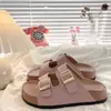 Chinelos de Solado Grosso para Uso Externo de Verão para Mulheres 2026 Sandálias de Praia Casuais Antiderrapantes com Solado Macio Chinelos Birkenstock Retrô