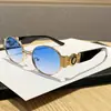 2026 Nuevas Gafas de Sol Metálicas con Montura Pequeña Ovalada para Belleza de Cabeza Unisex Tendencia Genial Estilo Europeo y Americano Gafas de Sol de Celebridad de Internet