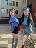 Roupa de Menina Coreana 2026 Primavera/Verão Nova Camiseta de Desenho Animado Infantil Camisa Listrada Shorts Jeans Rasgado