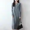 2026 Invierno Nuevo Vestido de Punto Redondo de Lana Pura con Perlas Manga Larga para Mujer Color Sólido Holgado de Longitud Media