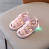 Sandalias de punta para bebé, zapatos coreanos de color sólido, brillantes, novedad de verano 2024, zapatos de playa para niñas pequeñas, zapatos de suela blanda al por mayor