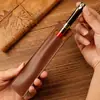 Em estoque Estojo de lápis retrô em PU Bolsa de armazenamento simples e artística Papelaria para estudantes Manga para caneta-tinteiro Caneta única/dupla Manga protetora de cor sólida