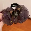 Pinza para el pelo Mist City Chapada en Oro para Mujer, Estilo de Alta Gama, Pinza de Tiburón para Moño en la Parte Trasera de la Cabeza, Nuevo Accesorio para el Pelo de Moda Coreana