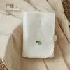 Liquidação de Itens Descontinuados com Pequenos Defeitos, Almofada Doce Calmante Classe A, Manta, Toalha de Banho, Sling para Bebê, Trocador Portátil, Saco de Dormir para Bebê