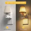 Luz nocturna enchufable base C7 GY272 forma de escalera pantalla cilíndrica de tela luz de mesita de noche para dormitorio sensor de control de luz luz nocturna