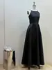 Vestido de Noite Feminino Gola Halter Cintura Alta Emagrecedor Cetim Simples Toque de Luxo Performance de Piano Banquete Temperamento Vestido Preto Básico Saia Longa
