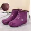 Compra uno, llévate otro gratis: botas de lluvia de moda para adultos para uso en exteriores, uso en la cocina y botas de goma ligeras, antideslizantes y cálidas hasta la pantorrilla para mujer con forro de vellón