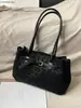 Bolsa Tote de Alta Gama para Viajes Diarios para Mujeres Nueva Colección Primavera 2026 Gran Capacidad Gamuza Versátil Moderna Bolso de Hombro o Axila