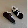 Mocasines sin cordones, Birkenstocks, botas de nieve de invierno, zapatos de mujer con forro de felpa que aumentan la altura