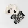 Ropa de primavera y otoño para bebé, conjunto de sudadera estiloso y lindo estilo coreano para niños, conjunto de dos piezas para bebés y niños pequeños, moderno