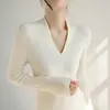 Malha Texturizada com Decote V Baixo para Mulheres no Outono e Inverno Estilo Coreano Pode Ser Usada por Fora da Malha e Usada com Tops Slim