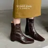 Novas botas curtas de bico quadrado para outono e inverno com aumento interno de altura, zíper lateral, pretas e marrons, botas de moda vintage de couro genuíno para comércio exterior transfronteiriço para mulheres