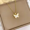 Collar de Mariposa Pequeña de Lujo Ligero de Nicho para Mujer Acrílico Estilo Coreano Mariposa Cadena Pequeña para Clavícula Estilo Hada Joyería al por Mayor
