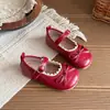 Sapatos Mary Jane Individuais de Outono para Meninas 26 Novos Vermelhos Estilo Ballet Sapatos de Couro Infantis Franceses Mocassins de Solado Macio