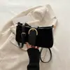 Bolso de mujer estilo baguette, nueva colección otoño 2026, bolso de hombro chic y retro, bolso cruzado versátil, venta al por mayor
