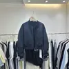 Chaqueta estilo coreano, versátil, holgada y casual, chaqueta corta tipo béisbol para mujeres petite, otoño, te hace ver más alta y delgada