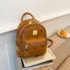 Mochila Retro Nova Moda 2026 Transfronteiriça para Mulheres, Estilo Coreano Versátil Leve Luxo Estudante Viagem Comutador Compras Mochila