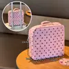 Bolsa de Maquillaje Vertical de Lunares Gran Capacidad Portátil para Viaje Almacenamiento Compartimentado Alto Valor Estético Bolsa para Guardar Artículos de Tocador Productos de Cuidado de la Piel