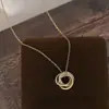 Cadena para Clavícula Elegante con Baño de Oro Real y Circonitas Microincrustadas Collar de Doble Anillo Mobius de Gama Alta para Mujer Estilo Commuter