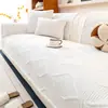 Almofada de Sofá Modelo Novo 2026 com Design Bordado Cristalino Suave de Alta Qualidade, Espessada para Outono e Inverno, Capa de Sofá Anti-Arranhão de Gato e Antiderrapante