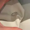 Anillo de Diamante Brillante Plateado 2026 Nuevo Vintage Exquisito de Gama Alta Diseño de Nicho Joyería de Mano Personalización