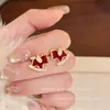 Collar Colgante de Caballo Microincrustado Borgoña para Mujer, Cadena Larga de Suéter de Lujo Ligero de Nicho Otoño e Invierno, Joyería para Apilar